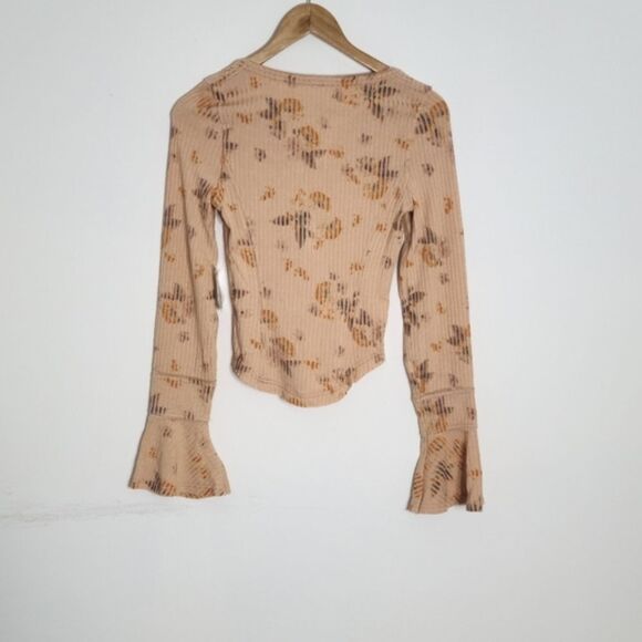 Free PEOPLE Layer Me Henley Top Size XS - Picture 7 of 9